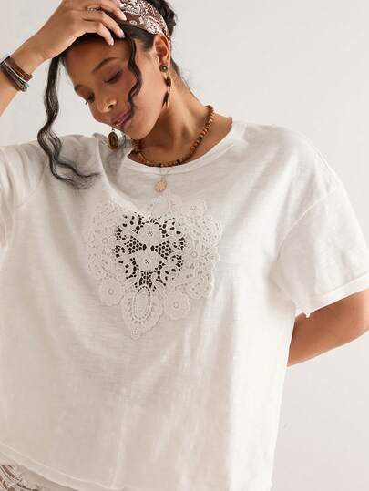 Freevana Plus Size Cream White Cotton Short-Sleeve Top – Vintage Lace Applique Detail At Front, Relaxed Drop-Shoulder Fit With Soft Structure, Breathable And Skin-Friendly Fabric, Effortless Bohemian French-Inspired Casual Women's T-Shirt For Everyday Or Layered Styling