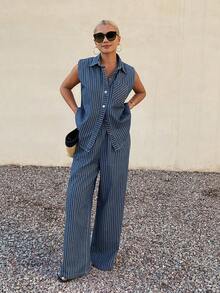 DAZY Bộ đồ nữ gồm áo tank top in sọc cài cúc phía trước và quần jeans ống rộng. - Màu xanh lam - Xem 4