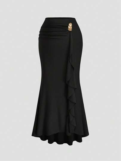 SHEIN Tall CURVE Black High-Waisted Mermaid Skirt, Designed For Tall Plus Size Women. Featuring Ruffle Trim And Gold Buttons On The Side, Elegantly Accentuating The Figure. Suitable For Formal Occasions Such As Galas, Weddings, And Formal Events.