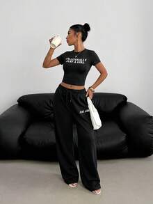 SHEIN EZwear 女士标语印花圆领短袖修身T恤和抽绳阔腿裤休闲两件套，黑色 - 黑色 - 查看 3