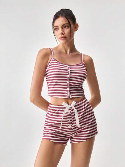 Loungeista Conjunto de pijama sexy de camisola y shorts con estampado a rayas y decoración de botones, conjunto corto sexy para mujer, conjunto de 2 piezas de shorts a rayas para verano