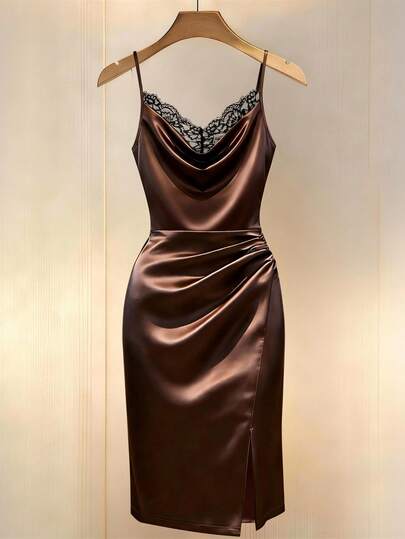 SHEIN Franclia Đầm hè dáng lửng cho nữ, không tay, cổ tròn, phối họa tiết hoa màu đen, dáng chữ H với phần eo được thắt lại, xẻ tà bên trái, chất liệu vải dệt kim co giãn, đa năng cho mặc hàng ngày/du lịch, đầm cocktail thanh lịch và ôm dáng cho mùa hè.