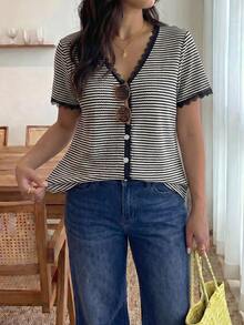 Enliva Áo thun nữ cỡ lớn kiểu Pháp thanh lịch cổ chữ V tay ngắn - màu đen - Xem 3