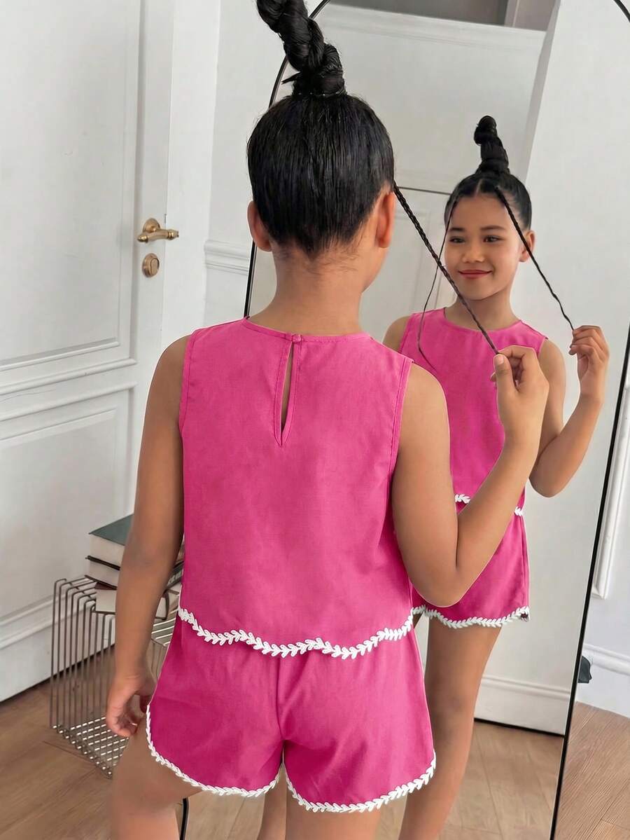 SHEIN 熱情粉可愛夏季熱帶度假風青少年女孩休閒荷葉邊刺繡花卉無袖上衣與短褲兩件套,日常穿搭 - 玫紅色 - 查看 1