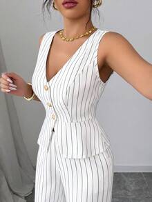 SHEIN Elenzya Bộ vest nữ công sở kẻ sọc xanh hải quân và trắng, thiết kế chữ A thắt eo, áo vest không tay kẻ sọc thanh lịch cho công sở hàng ngày, phong cách công sở cổ điển, phù hợp cho mùa hè, ngày Quốc khánh, lễ tốt nghiệp, mùa tựu trường, mùa thu với cúc kim loại trang trí, tinh tế và sang trọng, phù hợp cho trang phục công sở, đi làm, thời trang đường phố, phong cách lãng mạn Pháp, thường ngày, phong cách cổ điển Trung Đông, tiệc trà chiều, tiệc tùng, Lễ Tạ ơn, mùa xuân/hè. - trắng - Xem 5