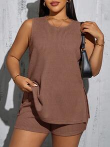 SHEIN Essnce Trang phục mùa hè cỡ lớn dành cho nữ: Áo trễ vai và quần short biker, quần áo công sở, quần áo tập gym, thời trang mới, trang phục thường ngày, đồ thể thao, đồ mặc nhà thoải mái, trang phục giáo viên cho nữ. Áo thun không tay xẻ tà màu mơ và quần short có túi, bộ 2 mảnh, bộ đồ thường ngày, bộ hai mảnh mùa hè, bộ quần short cho nữ, bộ đồ mùa hè. - màu nâu - Xem 4