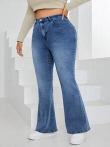 SHEIN ICON Jeans acampanados de tela vaquera lavada para mujer de talla grande, para primavera/verano - Lavado ligero - Ver 4