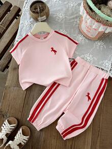 SHEIN 女嬰 2件組/套 粉色夏季休閒度假套裝 短澎澎袖圓領刺繡上衣&條紋裝飾長褲運動套裝 - 粉色 - 查看 4