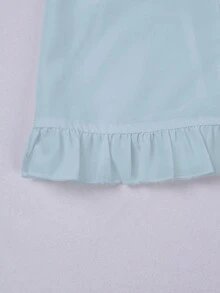 Sweetra Áo sơ mi trắng tay ngắn cổ Peter Pan cỡ lớn, cài cúc phía trước, họa tiết dâu tây, viền bèo nhún, phong cách tối giản ngọt ngào, giúp tôn dáng. - Màu xanh nhạt - Xem 3
