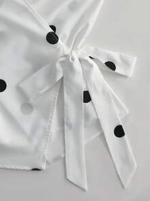 Áo vest cổ bẻ chấm bi trắng sang trọng kiểu Pháp, thắt nơ bên hông, dáng ôm thanh lịch, thích hợp mặc đi làm. - Đen và trắng - Xem 4