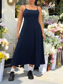 SHEIN EZwear 大码女士纯色休闲度假连衣裙，轻盈梭织面料，可调节细肩带，A字廓形，后背蝴蝶结系带，适合夏季花园派对和日常穿着，藏蓝色 - 藏蓝色 - 查看 4