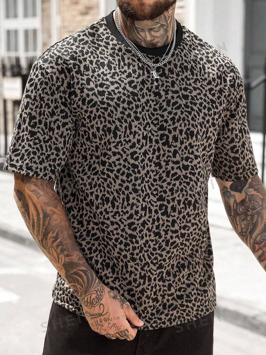 Manfinity CasualCool Camiseta de manga corta con estampado de leopardo y bloques de color para hombre, adecuada para uso casual, al aire libre y de fiesta - Marrón - Ver 1