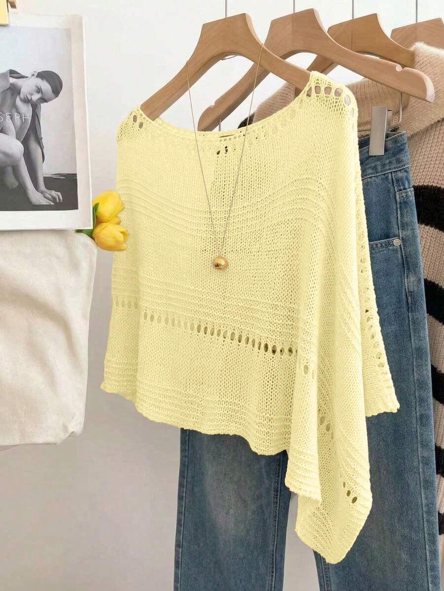 SHEIN Franclia Áo mùa hè mới, trang phục đi biển cho nữ, trang phục nghỉ mát cho nữ, trang phục lễ hội cho nữ, áo poncho dệt kim màu trắng cho nữ - cổ thuyền, vạt bất đối xứng, sọc ngang và chi tiết đục lỗ, nét quyến rũ boho ven biển và phong cách phối đồ thoải mái. - Vàng nhạt - Xem 1