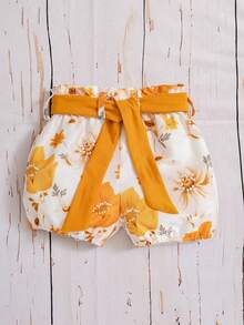 Baby Girl Slogan Graphic Ruffle Trim Bodysuit & Floral Print Belted Shorts - Multicolor - View 7