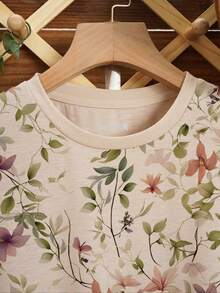 INAWLY Women's Summer Floral Print Round Neck Short Sleeve Casual Boho T-Shirt Graphic Tees Tops Vacation Beige - Khaki - View 4
