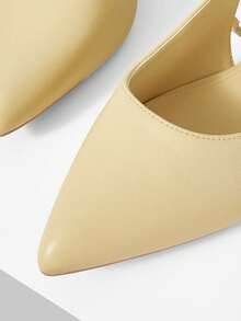 MOTF PREMIUM WOMEN'S SIMPLE FASHION FLAT HEEL SHOES - Yellow - View 5