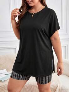 SHEIN Frenchy 大码圆领短袖上衣和印花短裤两件套 - 彩色 - 查看 5
