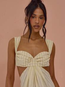 MUSERA Bộ jumpsuit kẻ sọc nhún bèo, khoét ngực, eo, chi tiết xếp ly, gợi cảm, dễ thương, thích hợp cho mùa xuân hè, đi nghỉ mát, đi chơi, nữ tính, cá tính, trả phòng muộn. - Màu be - Xem 4
