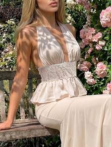 Glamine Charm 缎面纯色浪漫复古优雅深V领性感女士吊带衫，适合海滩度假、商务通勤、日常穿着、约会、购物、家庭聚会、情人节圣诞节等场合，纯色春夏时尚上衣 - 杏色 - 查看 2