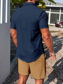 Manfinity Homme Conjunto de camisa de manga corta con botones y pantalones cortos de unicolor casual de verano para hombres - Multicolor - Ver 2