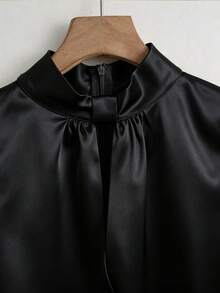 SHEIN Franclia 女士法式优雅缎面镂空褶皱领无袖衬衫 - 黑色 - 查看 6