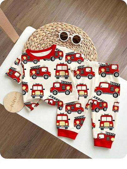 SHEIN 红色、温暖、舒适、消防车儿童精选系列、日常基本款、快乐的孩子、适合孩子的柔和色彩、骑行者风格、家庭旅行、快乐的日子、我爱妈妈，我爱爸爸，可爱的家、酷酷的孩子、男婴宽松睡衣套装、适合夏季