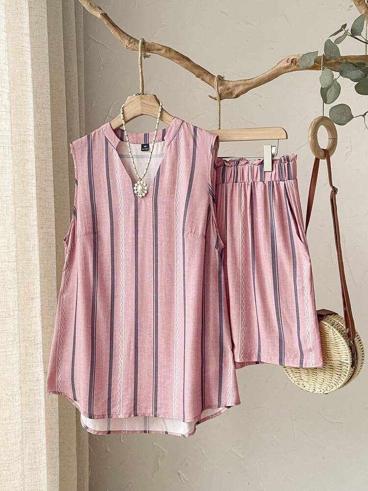 Plus Size Women V-Neck Striped Top And Shorts Casual 2 Piece Set Summer Summer Outfit For Women Festival Outfits For Women Beach Outfits For Women Vacation Outfits Women Holiday Outfits  For Women Country Concert Outfit Casual Sets For Women
