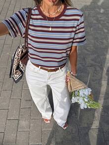 SHEIN Frenchy 休闲简约圆领短袖撞色条纹印花宽松T恤，适合女士外出、街头风、机场、时尚休闲、海滩度假等场合。 - 彩色 - 查看 6