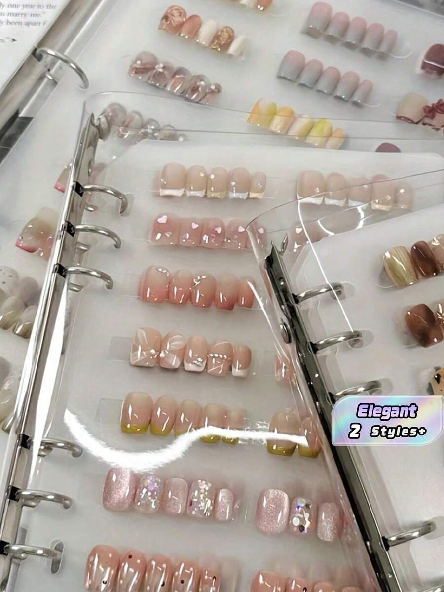 1本美甲作品集,用于存放和展示美甲作品,包含美甲贴片款式和六张配套内页。 - 無色 - 查看 1