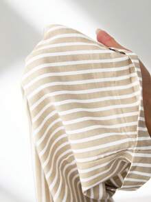 SHEIN PETITE Quần ống rộng kẻ sọc kiểu cổ điển dành cho nữ, có thắt lưng, thích hợp mặc hàng ngày, kiểu dáng suông, trang phục mùa thu phong cách cổ điển cho nữ. - Màu Khaki - Xem 10