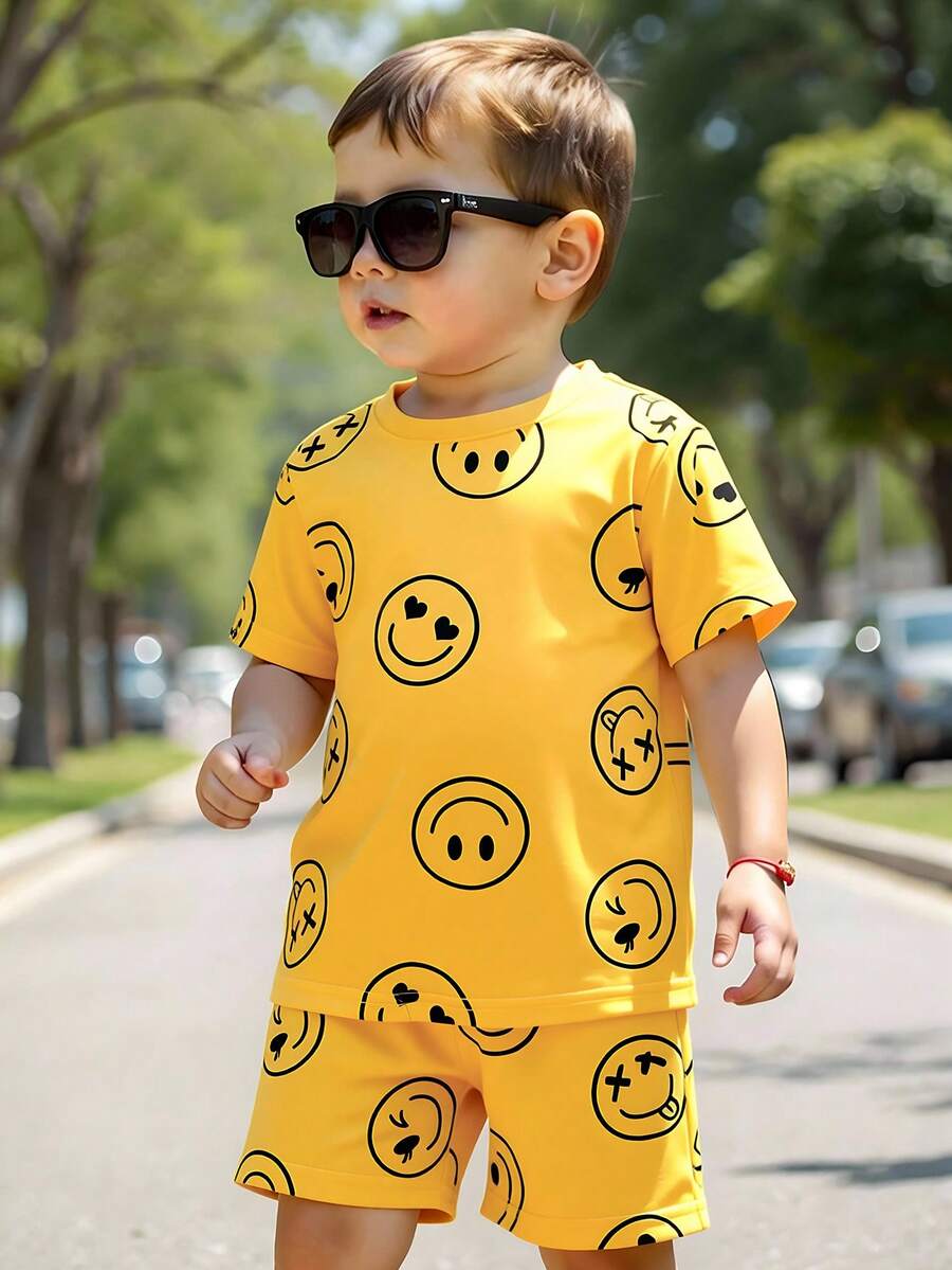 SHEIN Coolqubz 男童休闲纯色T恤+短裤两件套,适合日常穿着、上学、旅行、夏季户外活动 - 黃色 - 查看 1