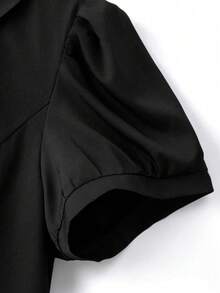 SHEIN CURVE+ Camisa elegante de unicolor con mangas de pétalo y decoración de lazo para mujer de talla grande, verano - Negro - Ver 6