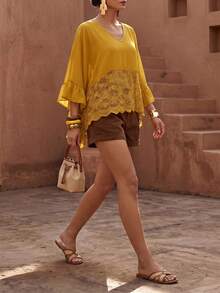 Zivah Blusa holgada de mujer con cuello en V, mangas con volantes y encaje de contraste - Mostaza Amarilla - Ver 9