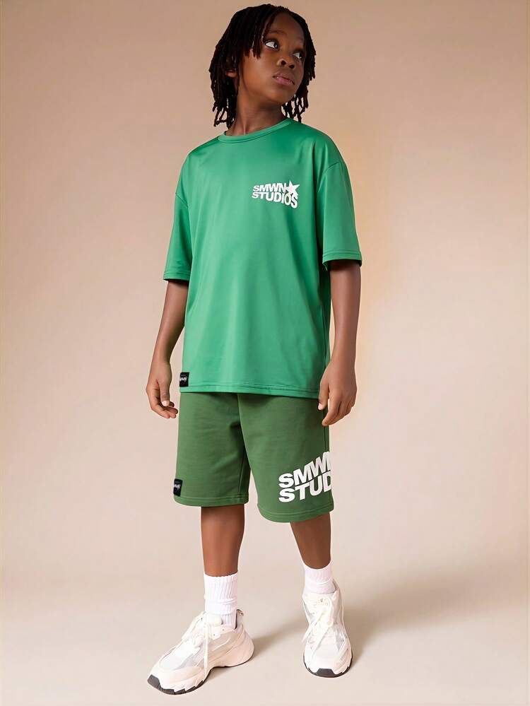 Conjunto de Camiseta de Manga Curta e Shorts Coordenados para Meninos Pré-Adolescentes, Estampa Gráfica Verde Pastel, Conjunto de Duas Peças