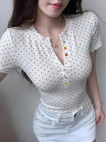 DAZY 波点印花白色休闲T恤，彩色纽扣装饰，街头风运动音乐节修身短袖T恤，女款，春夏款 - 白色 - 查看 4