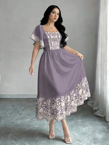 Modelyn 花卉复古印花优雅紫色连衣裙，女士时尚方领短袖连衣裙，荷叶边下摆设计，夏季度假风连衣裙 - 彩色 - 查看 4