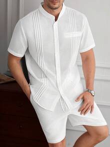 Core Aspect Conjunto masculino branco de camisa de manga curta com gola alta texturizada e shorts com detalhe de pregas laterais e pequeno bolso embutido. - Branco - Ver 9