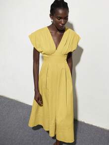 Aveloria Modichic Vestido con hombros acolchados, mangas cortas, cintura ceñida y pliegues, vestido largo en tonos beige para mujeres - Amarillo - Ver 4