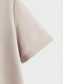 Manfinity Homme 日系复古樱花枝印花休闲男士标准尺码卡其色T恤和短裤套装 - 卡其色 - 查看 4