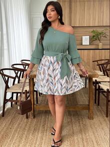 Weeklong Gaun A-Line Wanita Ukuran Plus untuk Liburan Kasual, Bahu Asimetris, Lengan Berkerut, Ikat Pinggang, Kombinasi Warna - MultiWarna - View 3