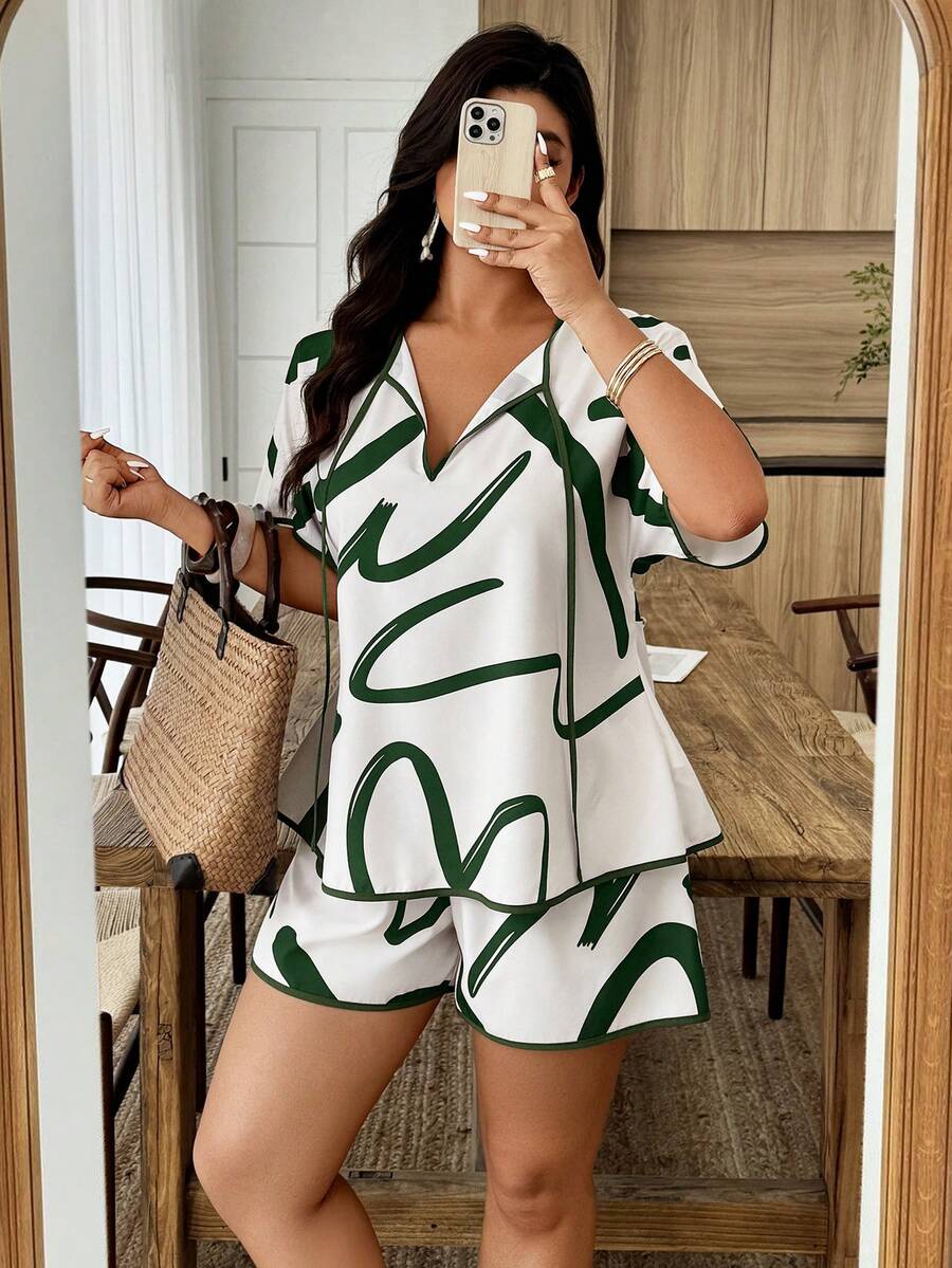 SHEIN Holidaya Plus Size Women's Abstract Line & Stripe Print Casual Vacation Short Sleeve Top And Shorts Set - Multicolor - View 1