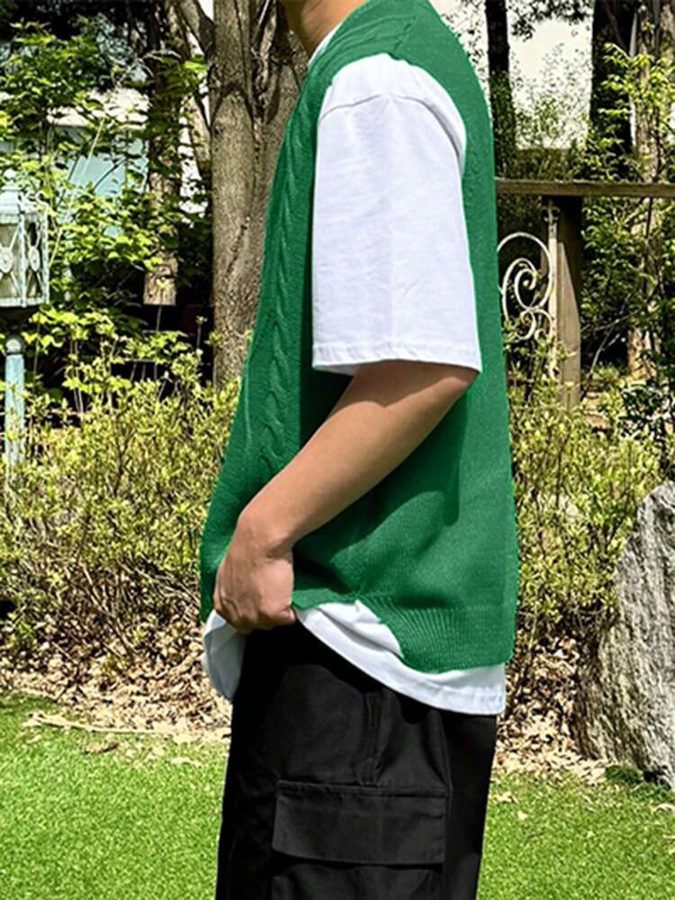 Men's Sleeveless Knit Tank Top With Green Twist Cable Pattern, Summer