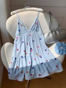 Comfortcana Gaun Mini Tanpa Punggung dengan Bordir Bunga dan Renda Kontras untuk Liburan Pantai Musim Panas Wanita - Baby Blue - View 4