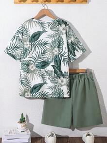 SHEIN Bộ 2 món cho bé trai tuổi teen: Áo thun in họa tiết nhiệt đới và quần short cạp chun, màu xanh lá cây, thích hợp mặc mùa xuân; Quần áo cho bé trai tuổi teen; Áo khoác trẻ em, thích hợp cho mùa tựu trường. - Nhiều màu - Xem 3
