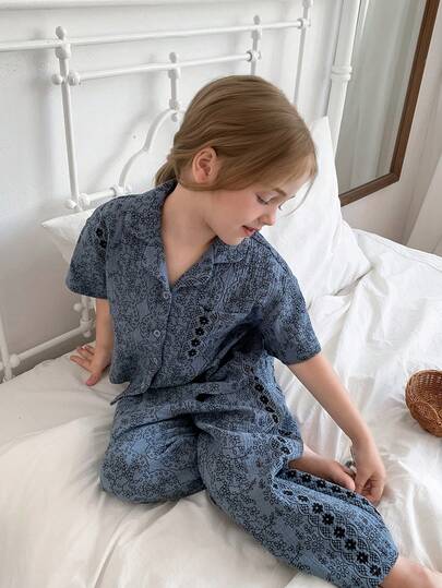 DAZY Bộ đồ ngủ ngắn tay in hoa cho bé gái (áo và quần)