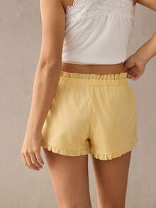 Quần short nữ dáng ngắn, mềm mại, có bèo nhún và cúc cài. - Màu be - Xem 2