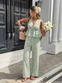 Bộ đồ nữ gồm áo và quần kẻ caro cổ chữ V sâu, kiểu dáng thường ngày, gồm 2 món. - màu xanh lá - Xem 4