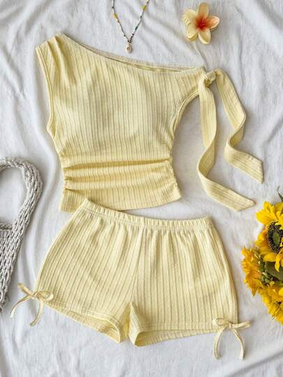 Serisse Kids Tween Girl Spring/Summer New Asymmetric Solid Yellow Knit Texture Casual Vacation Western Beach Set, Music Festival Elegant Bohemian Tropical Graceful Knit Texture Yellow Off-Shoulder Tie-Up Drawstring One Shoulder Girls 2-Piece Set