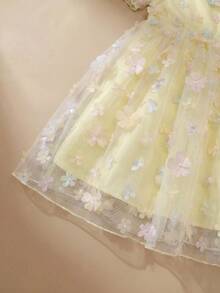 SHEIN Glamorique Kids 1件女童甜美薄纱裙连衣裙，黄色花瓣袖公主风碎花网纱连衣裙，适合派对装扮和夏季穿着 - 黃色 - 查看 5