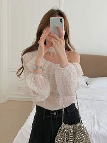 DAZY Áo kiểu nữ mùa hè, họa tiết chấm bi, bèo nhún, hở vai, thích hợp cho kỳ nghỉ. - trắng - Xem 5